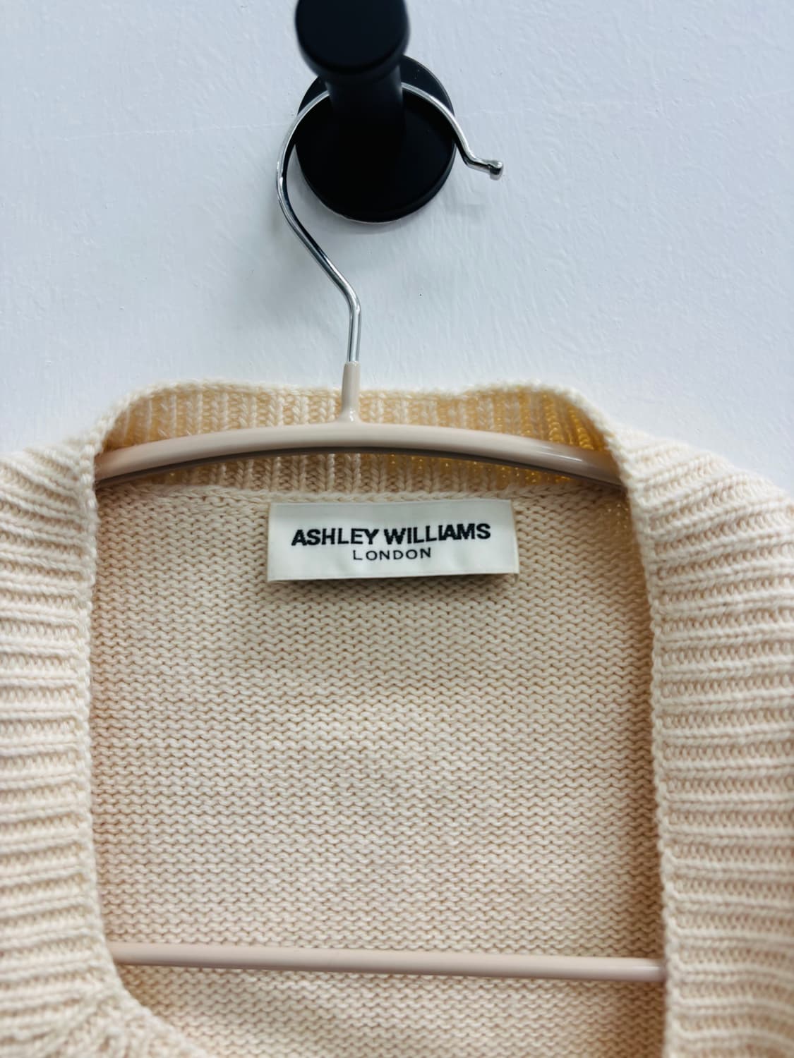 애슐리 윌리엄스(Ashley Williams) 로고 패치 케이블 가디건 상품이미지3