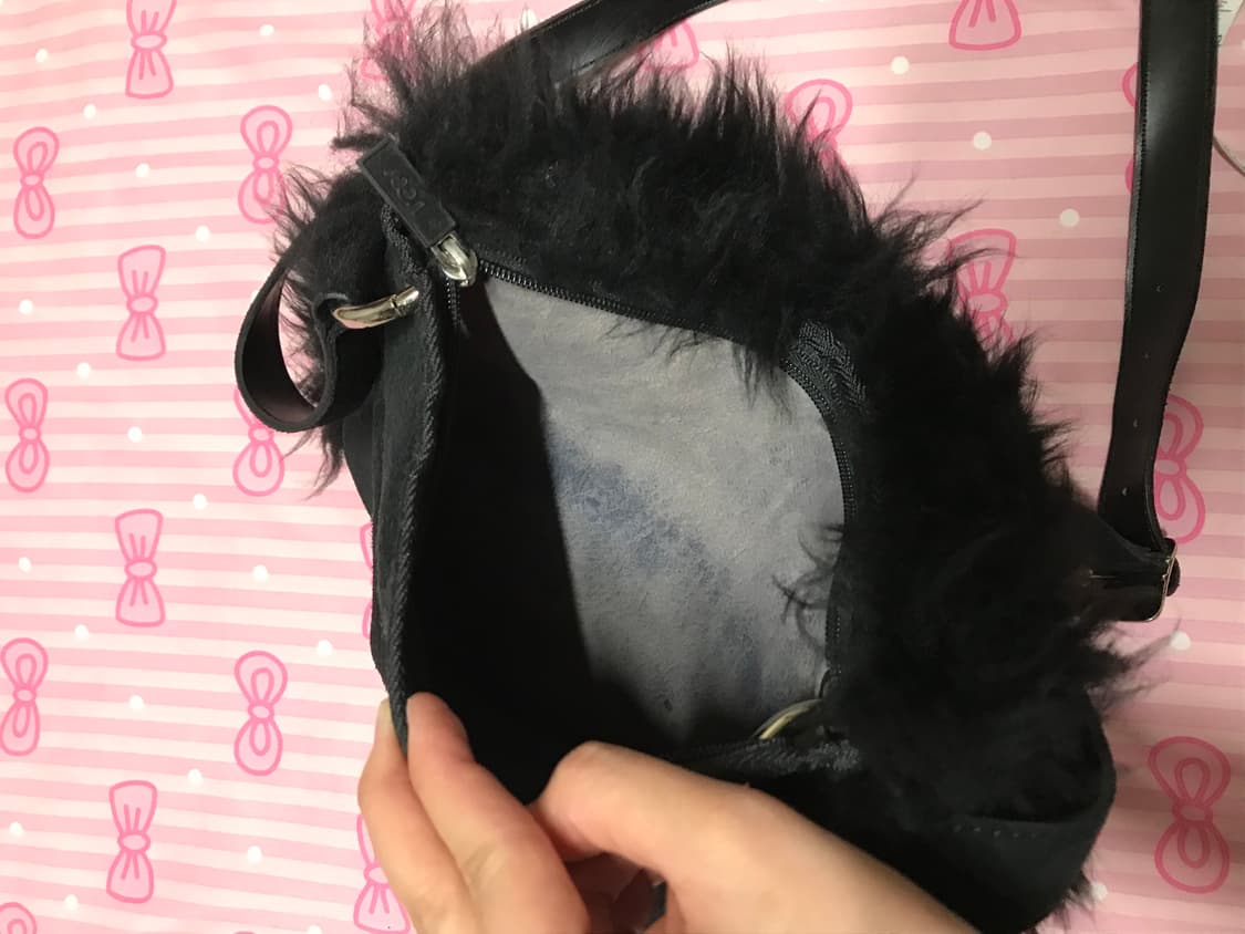 어그 퍼 크로스백 상품이미지4