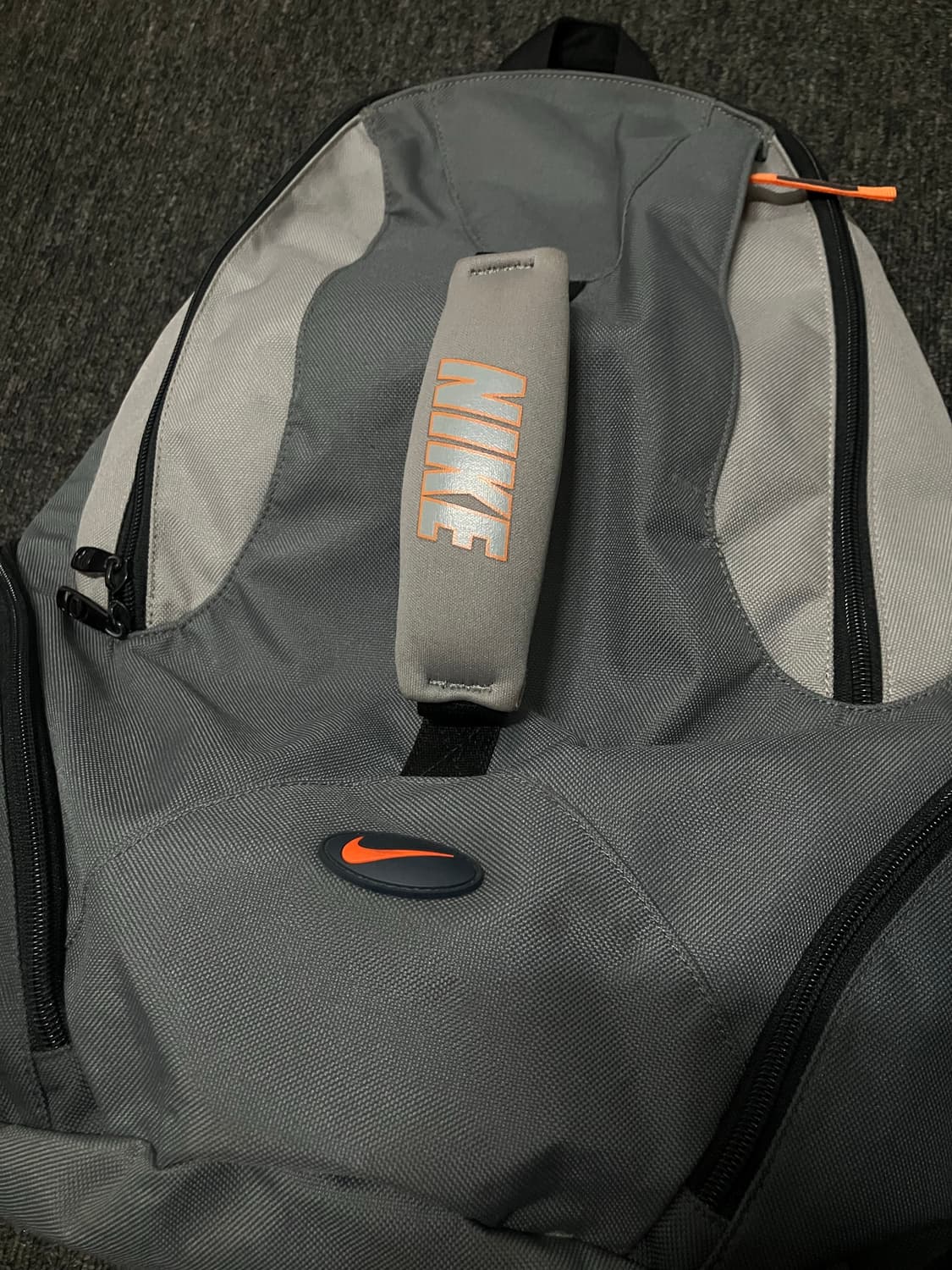 나이키 00s 백팩 그레이 상품이미지3