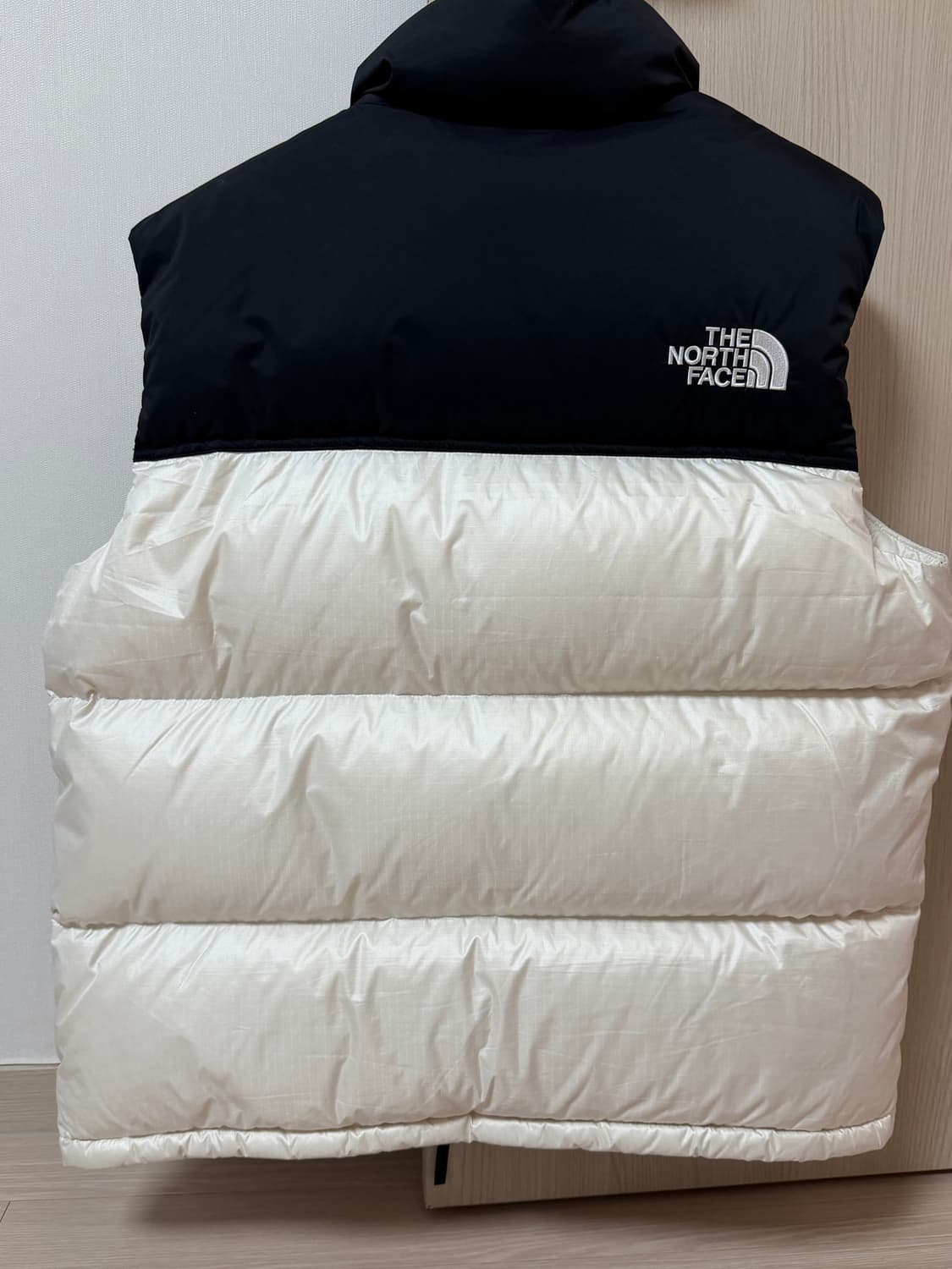 노스페이스 화이트라벨 눕시 패딩 조끼 XL (크림) 상품이미지2