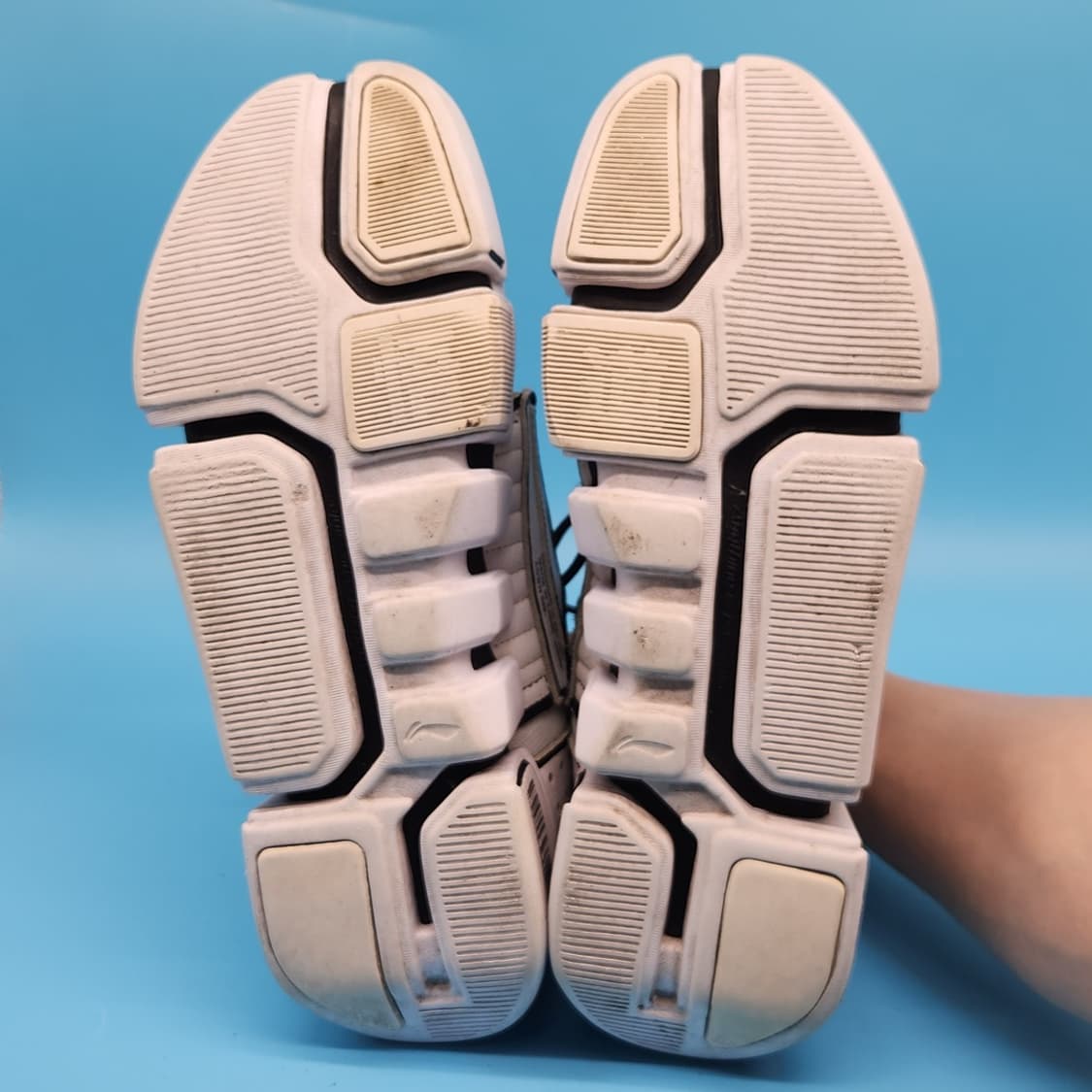 ooo 리닝 에센스 계몽2 남성운동화275 상품이미지3