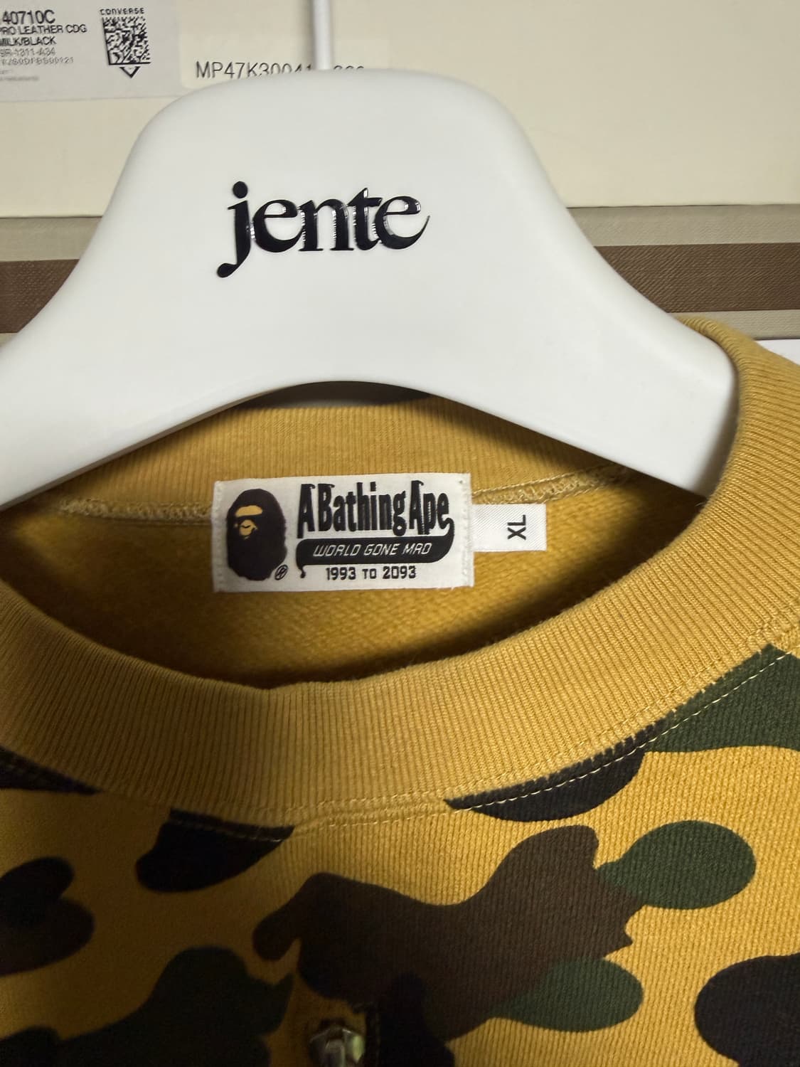 베이프 샤크 맨투맨 상품이미지2