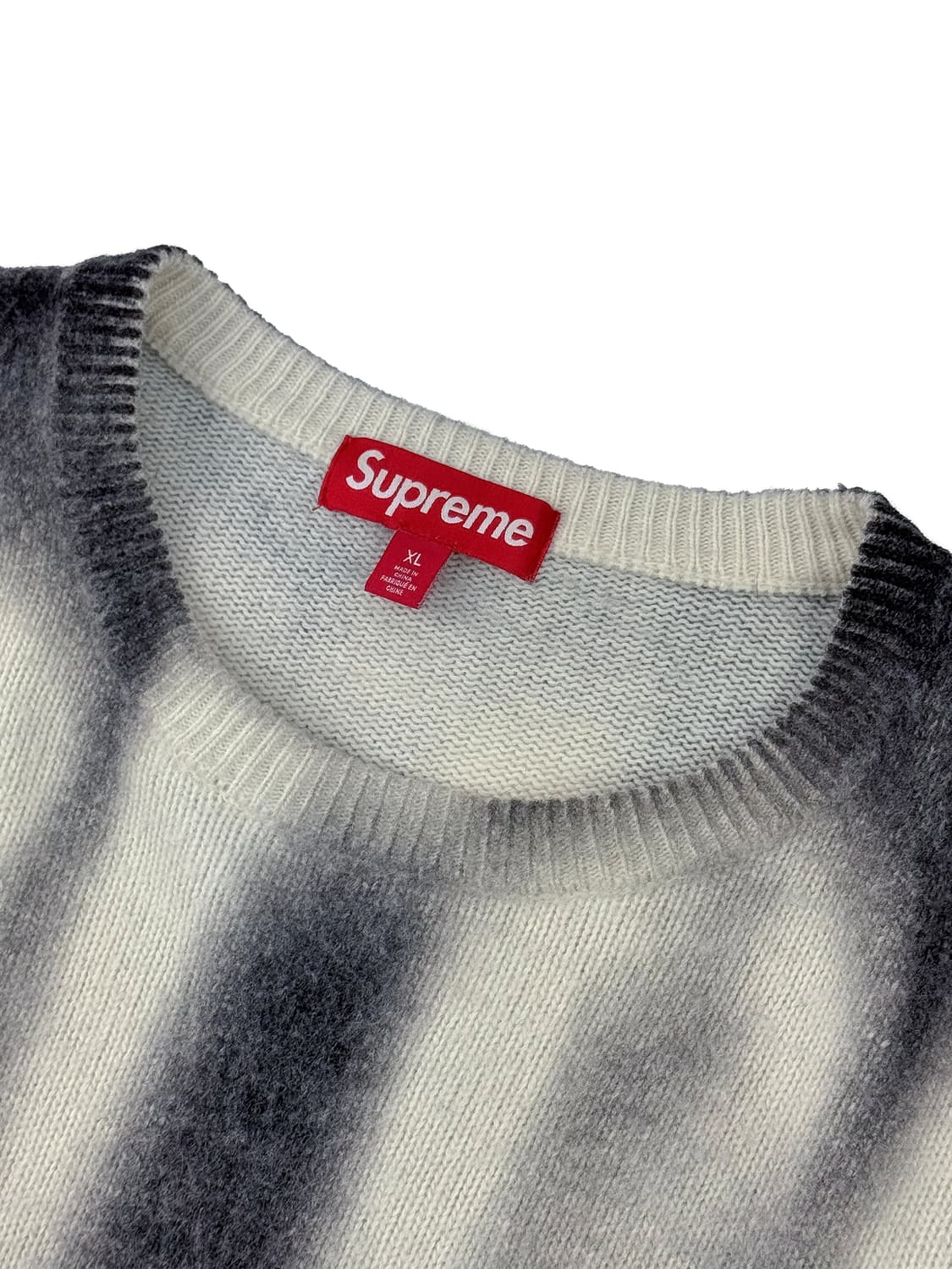 슈프림 블러드 로고 스웨터 블랙 상품이미지3