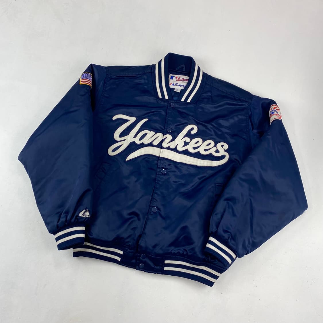 마제스틱 MLB 뉴욕 양키스 자수 빅로고 네이비 바시티 점퍼 (103) 상품이미지1