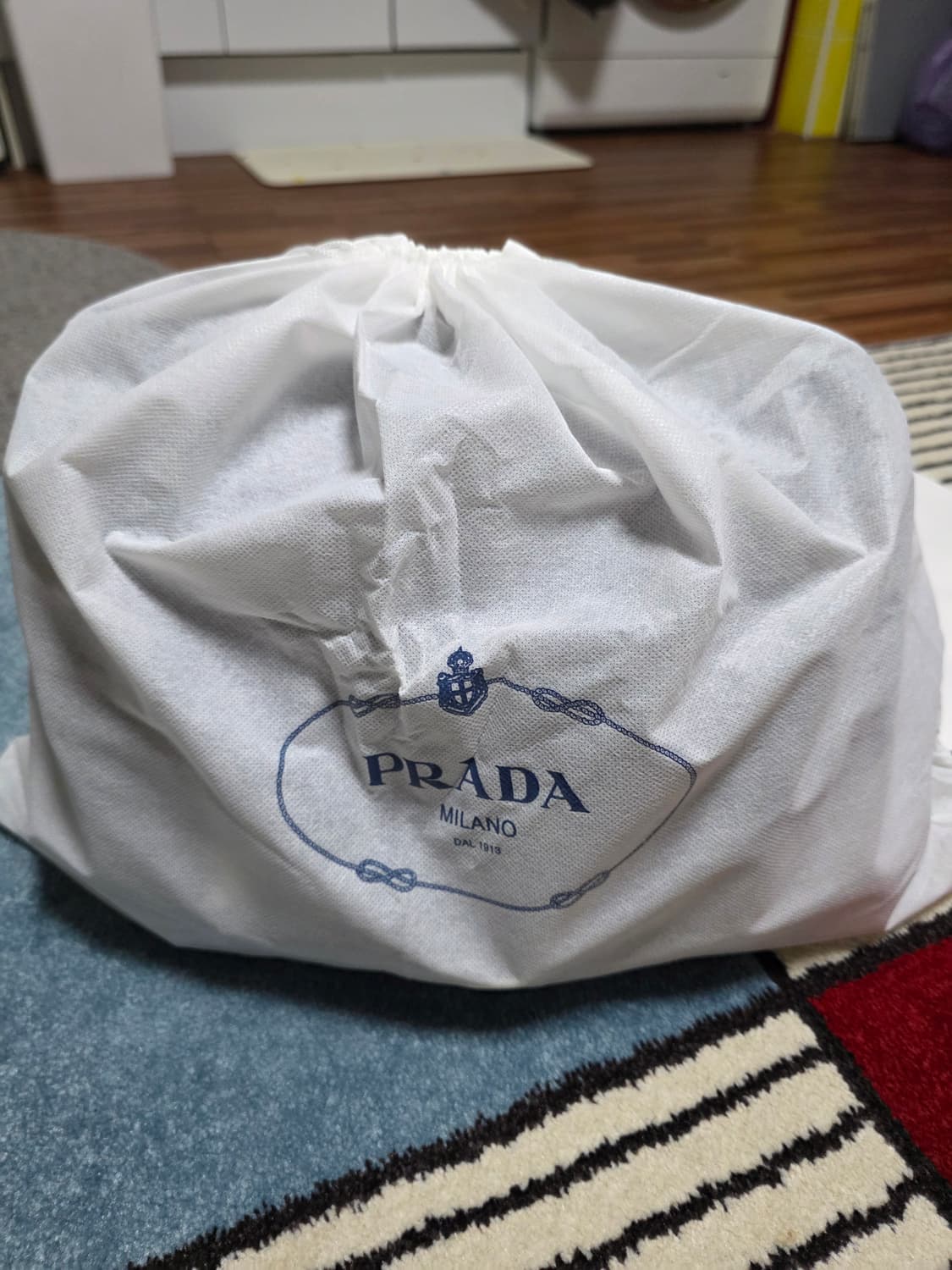 프라다 리나일론 숄더백 상품이미지3