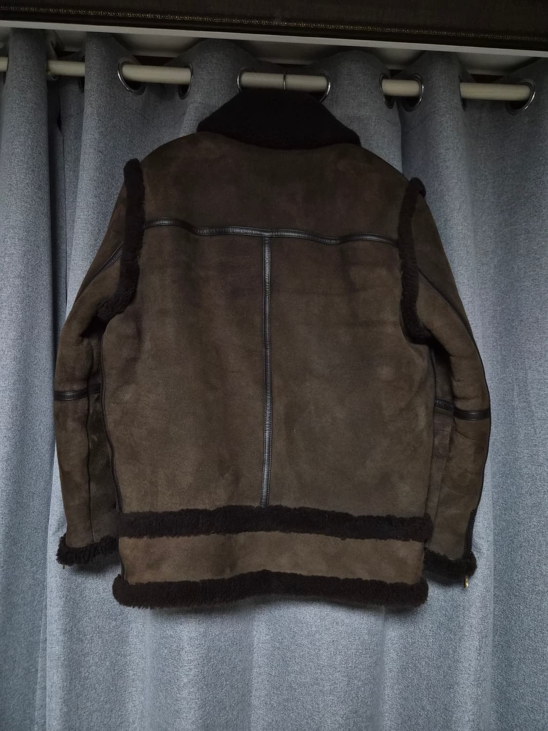 발망 23fw 시즌 최고가 무스탕팝니다 구찌 프라다 루이비통 상품이미지6