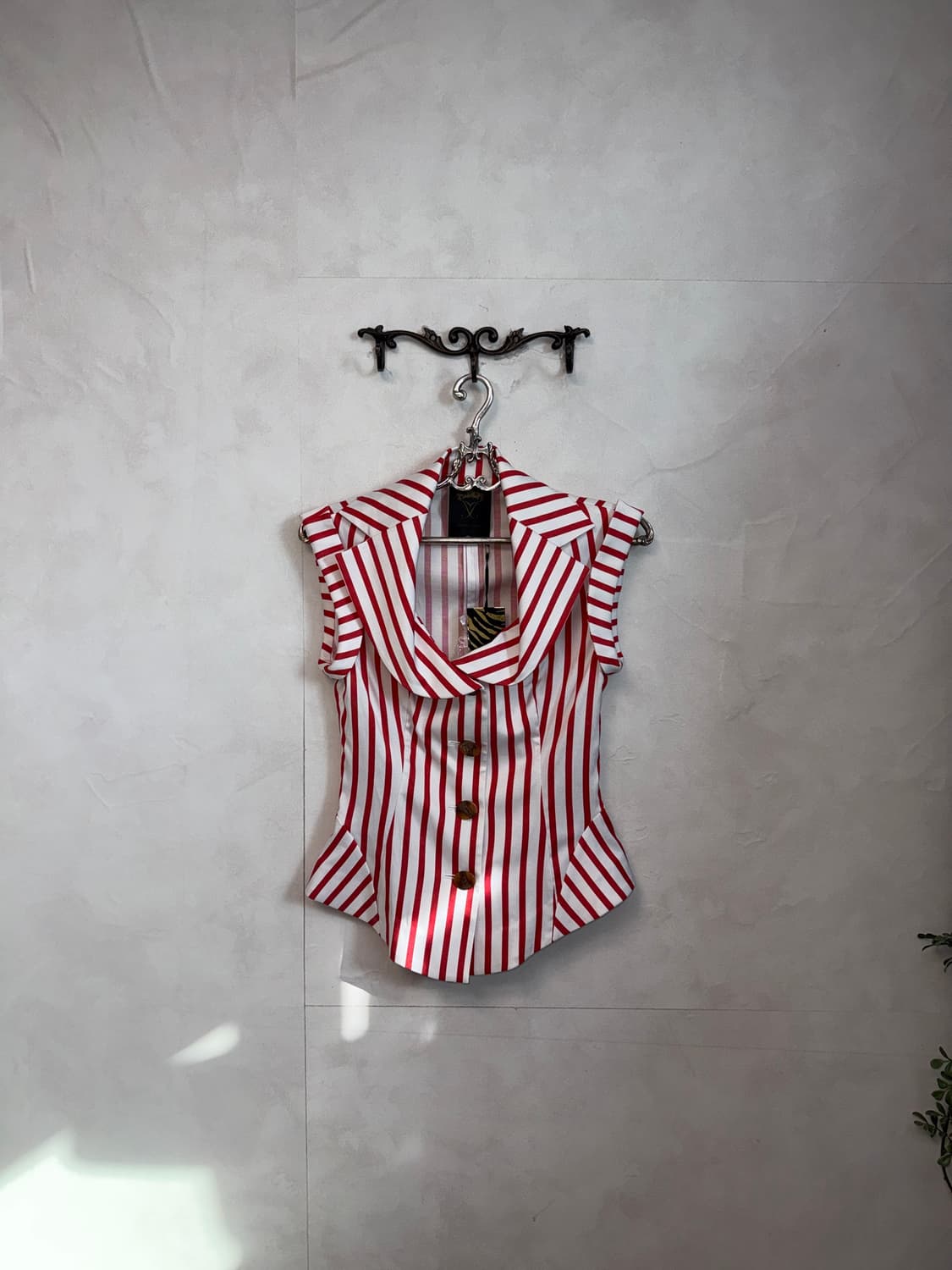 Jessi Newyork red stripe button vest 상품이미지2