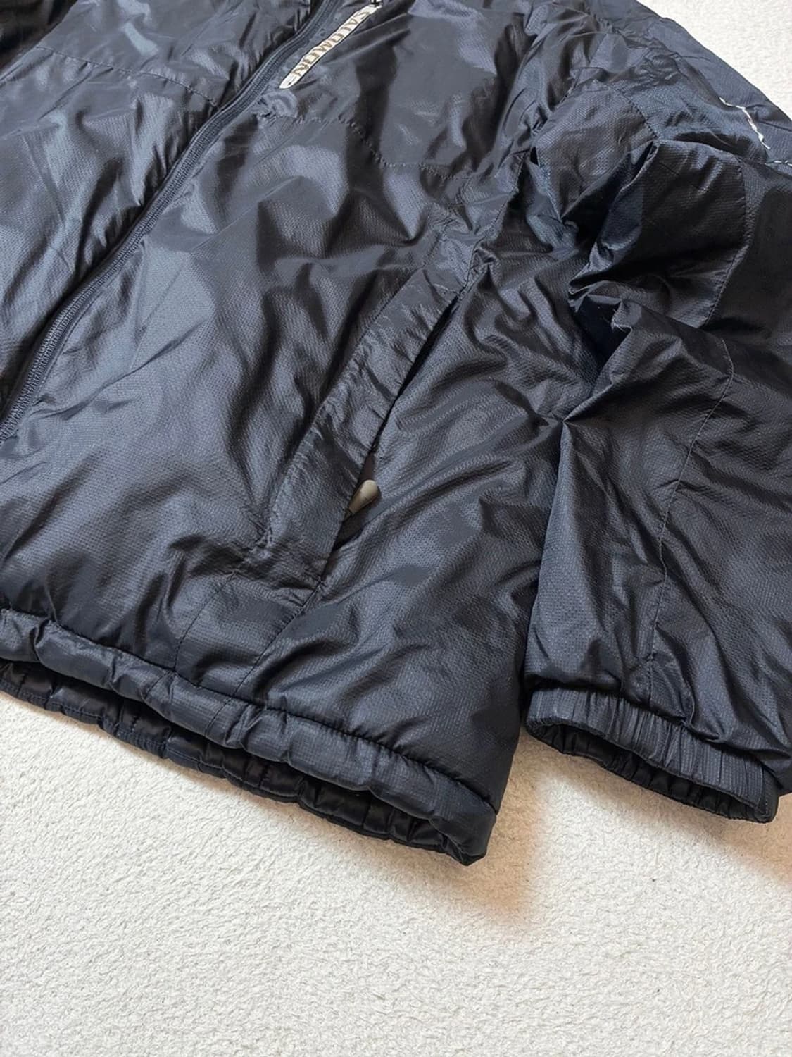 살로몬 SALOMON 리버시블 경량 패딩 PN7304 상품이미지4