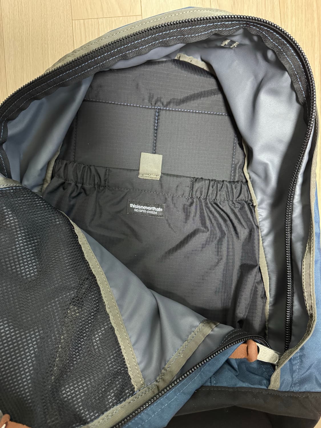 그레고리x디스이즈네버댓 데이팩 라이트 네이비 상품이미지5