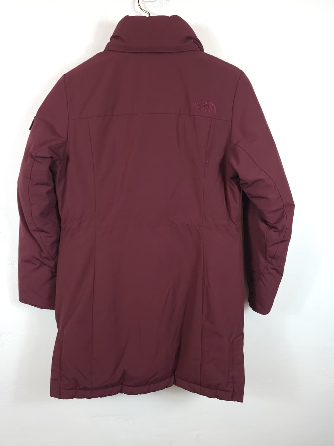 노스페이스 화이트라벨 여성 버건디구스패딩 85-90 S 새제품급 상품이미지3