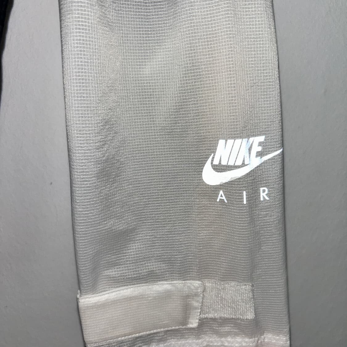 나이키 에어 윈드 러닝 바람막이 자켓 검흰 상품이미지5