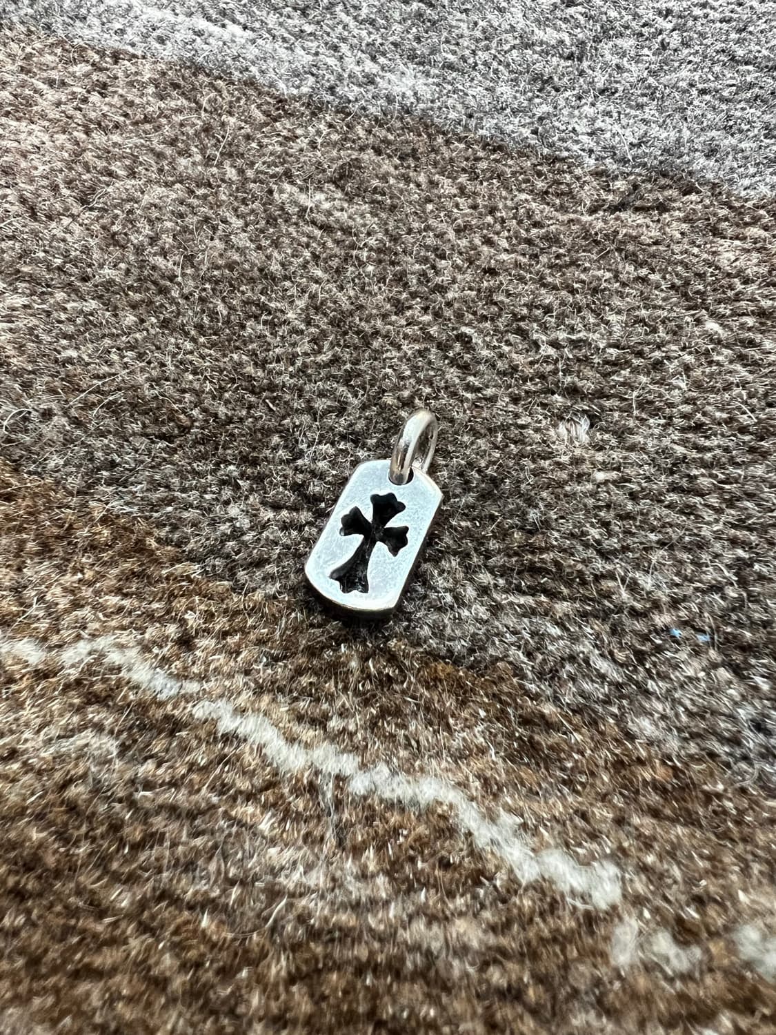 크롬하츠 타이니 도그택 펜던트 상품이미지1