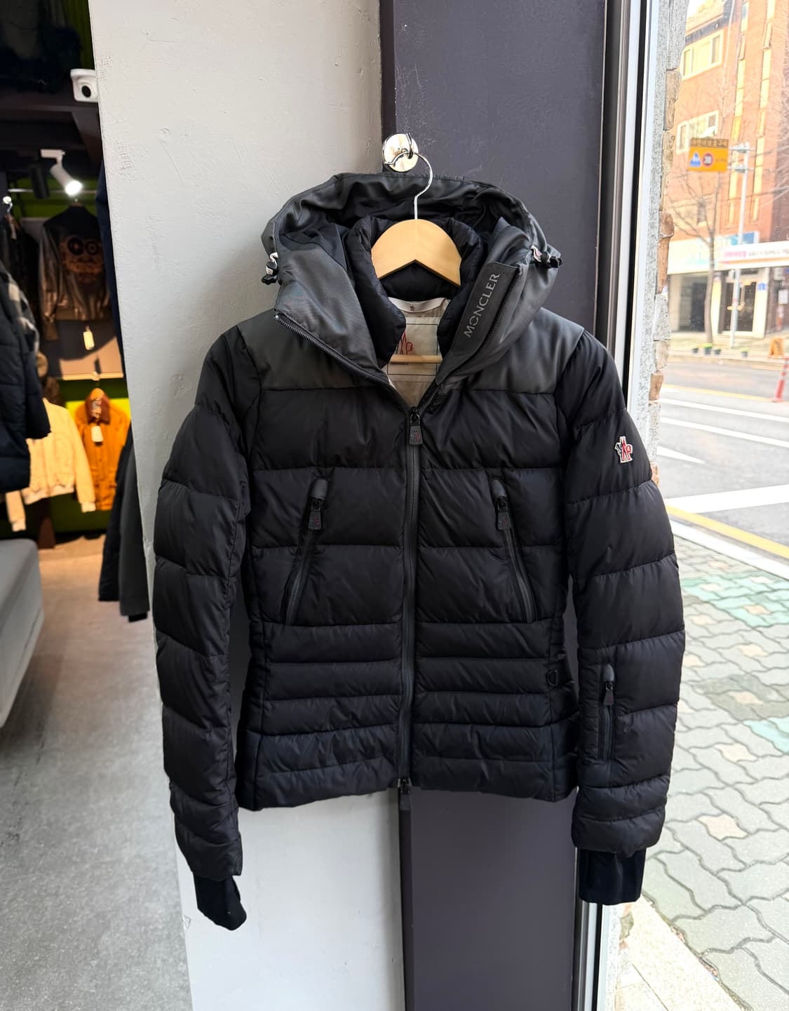 .0/ 몽클레어 그레노블 구스다운 후디드 패딩자켓 상품이미지3