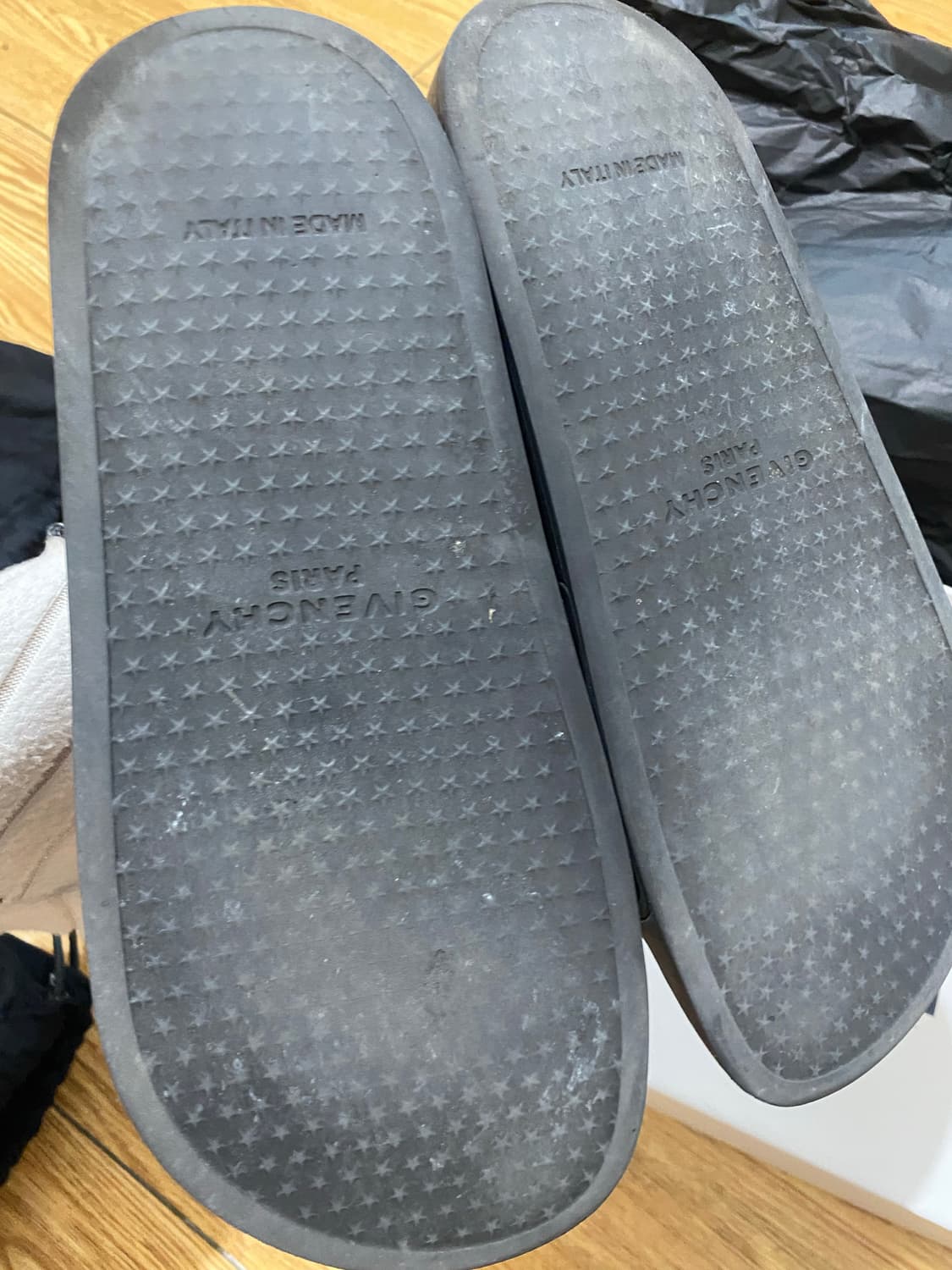 지방시 슬리퍼 슬라이드 37사이즈 상품이미지3