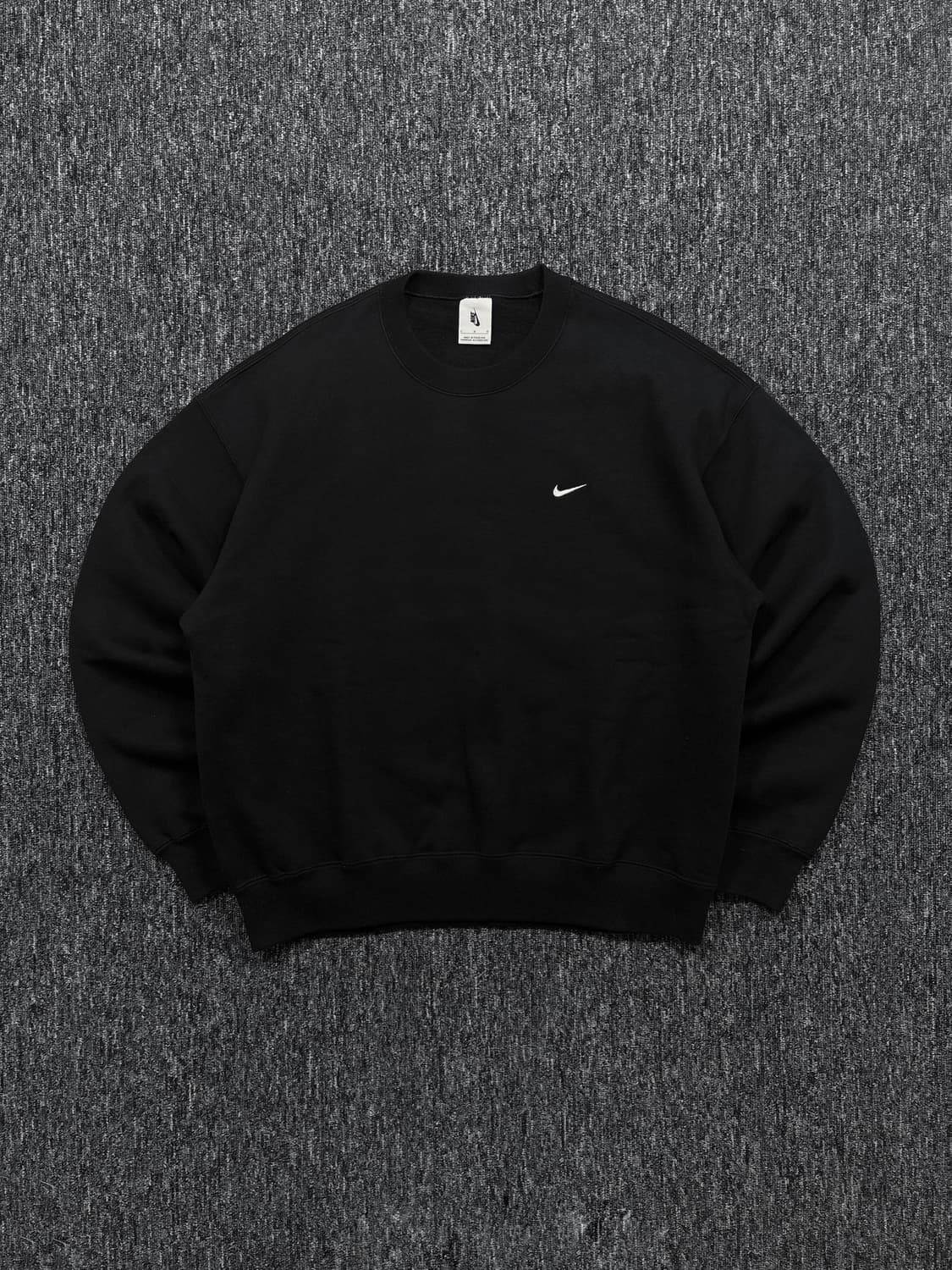 나이키 솔로 스우시 NRG 블랙 맨투맨 상품이미지3