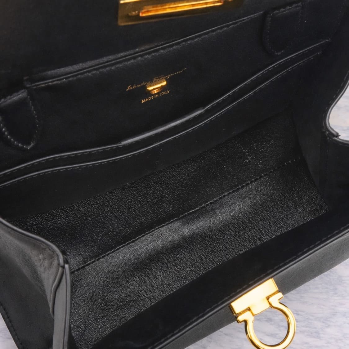 [A급] 페라가모 트리폴리오 토트백 스몰 블랙 판매합니다!!! 상품이미지4