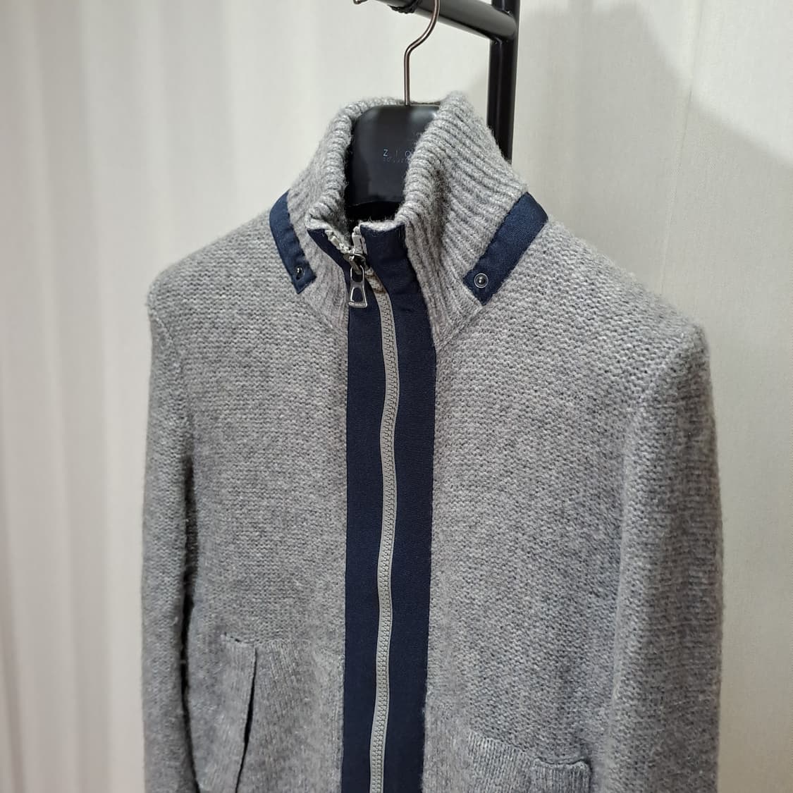 (택포) 휴고보스 니트 패딩 집업 100 B251 상품이미지2