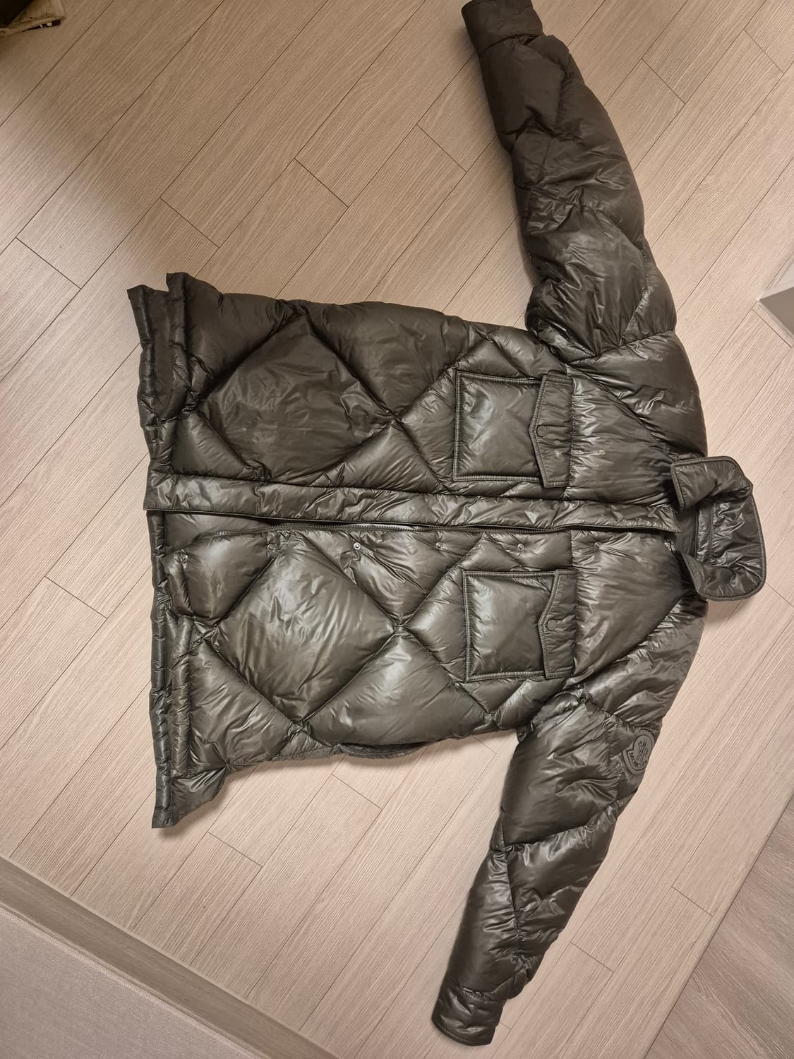 21fw 몽클레어 다이아몬드 퀼팅 패딩 5 몽클레어 패딩 상품이미지6