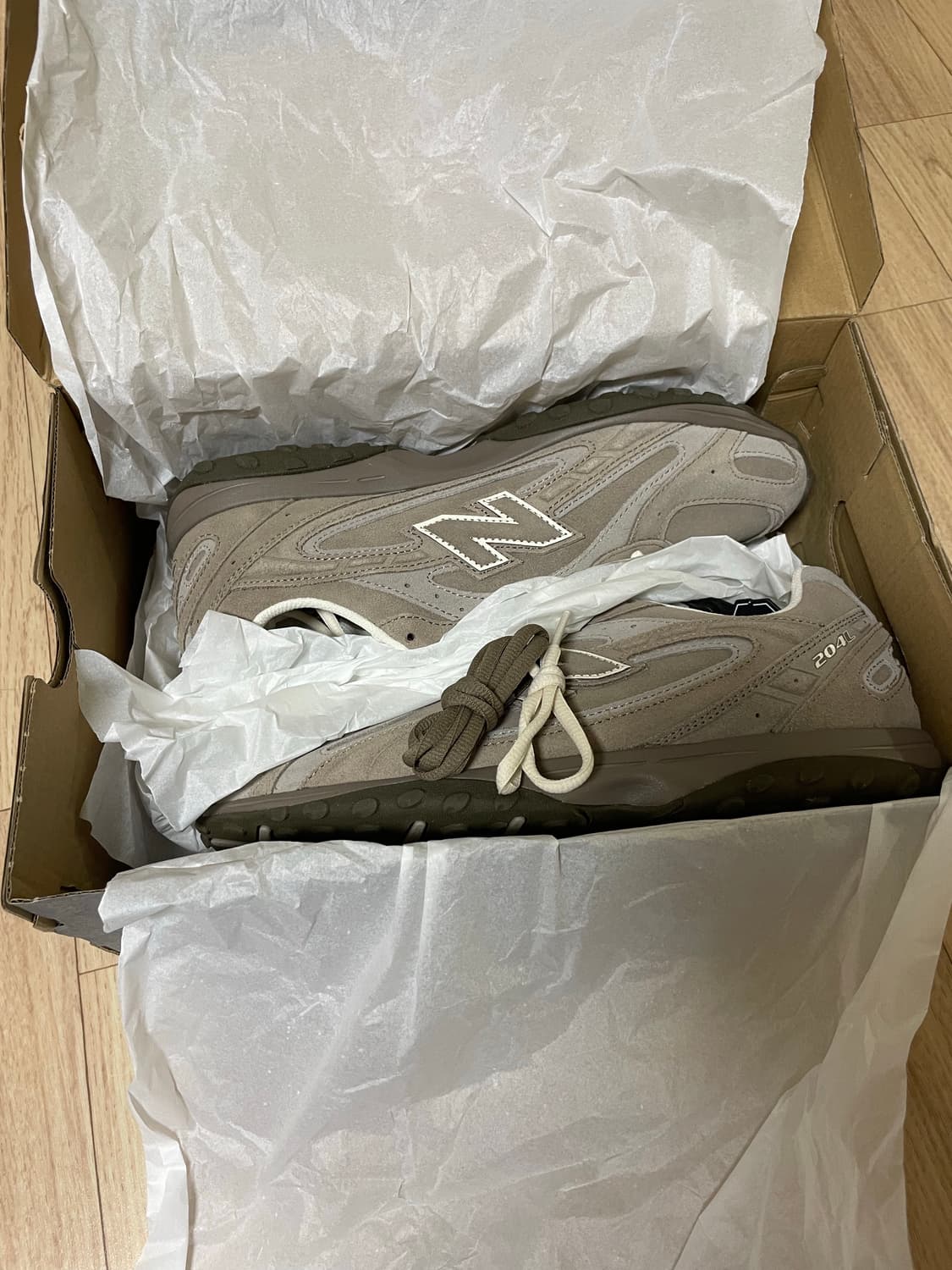 뉴발란스 204 새상품 상품이미지3