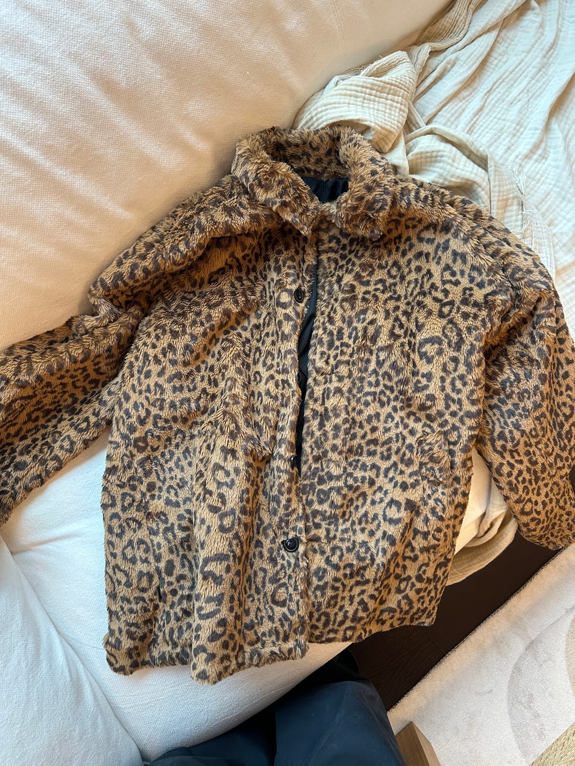 오베이(Obey) 레오파드 퍼 재킷 상품이미지1