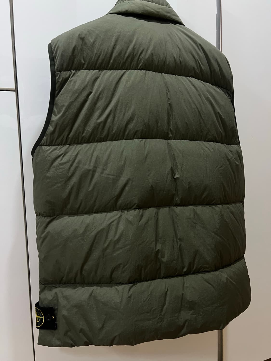 스톤아일랜드 크링클랩스 카키패딩조끼 xl 상품이미지2