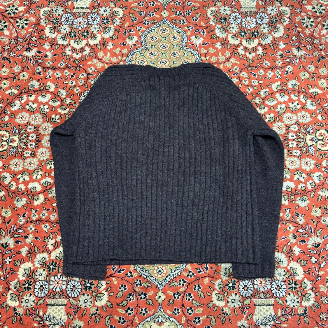 [L] 마틴플랜 브라운 백 스트라이프 디테일 니트 상품이미지2