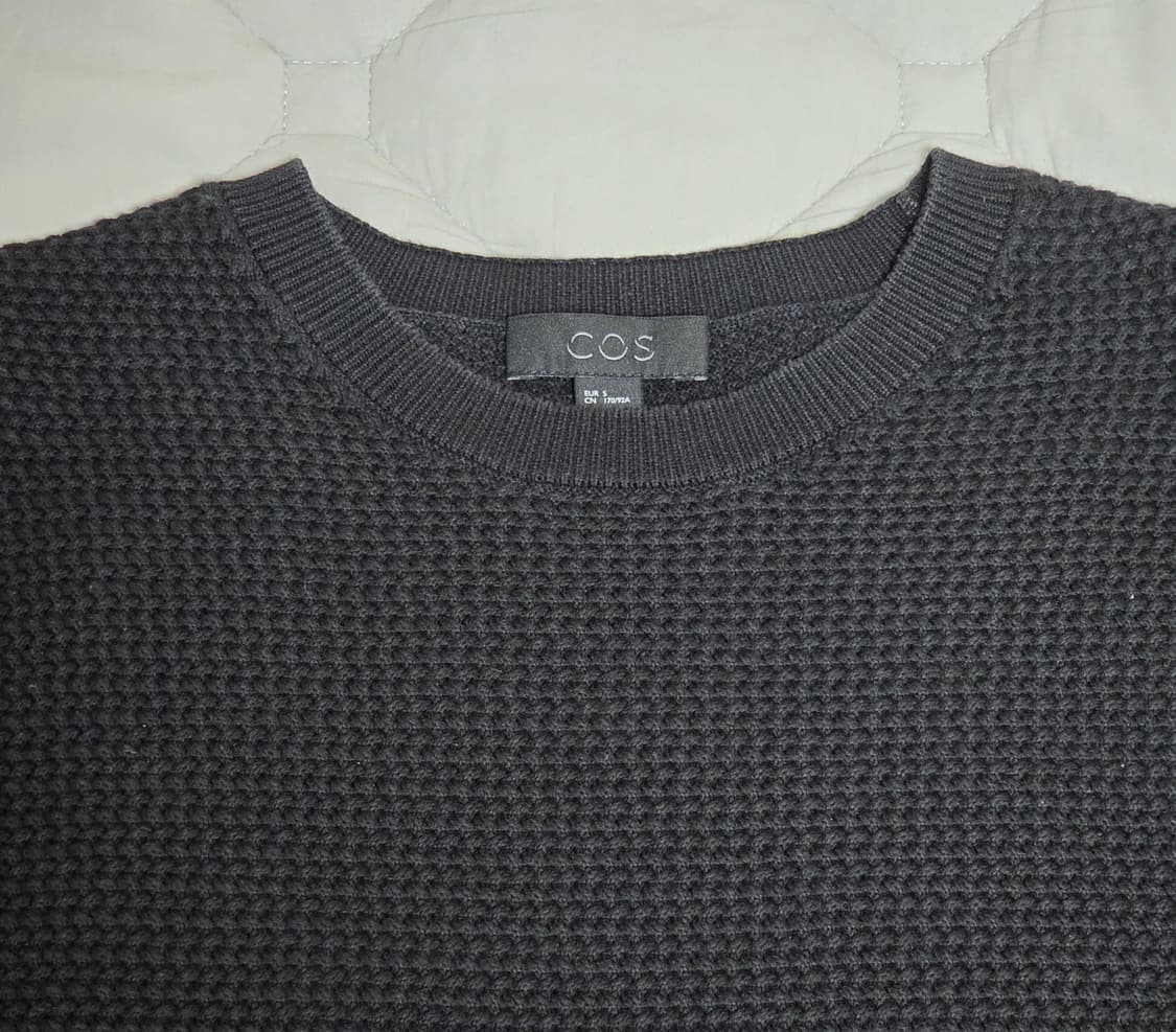 COS 코튼 크루넥 니트 블랙
 상품이미지3
