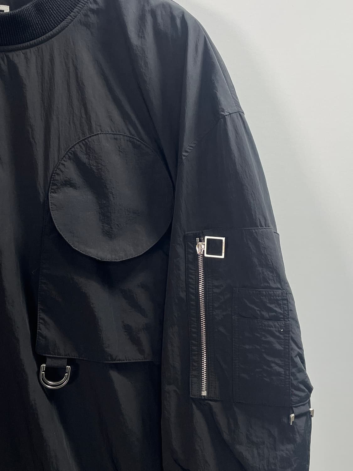 우영미 빅로고 나일론 바람막이 맨투맨 (on.715)    상품이미지5