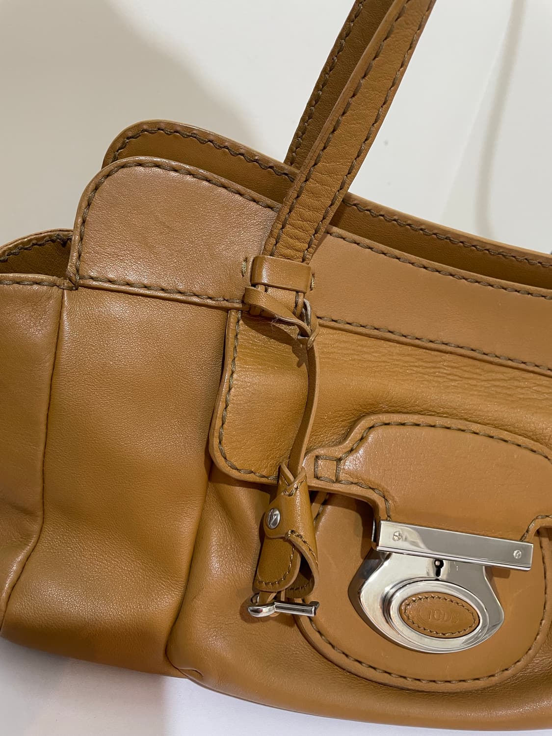 Tod's 토즈 빈티지 가죽 사첼백 토트백 바우레토 (무료배송) 상품이미지5