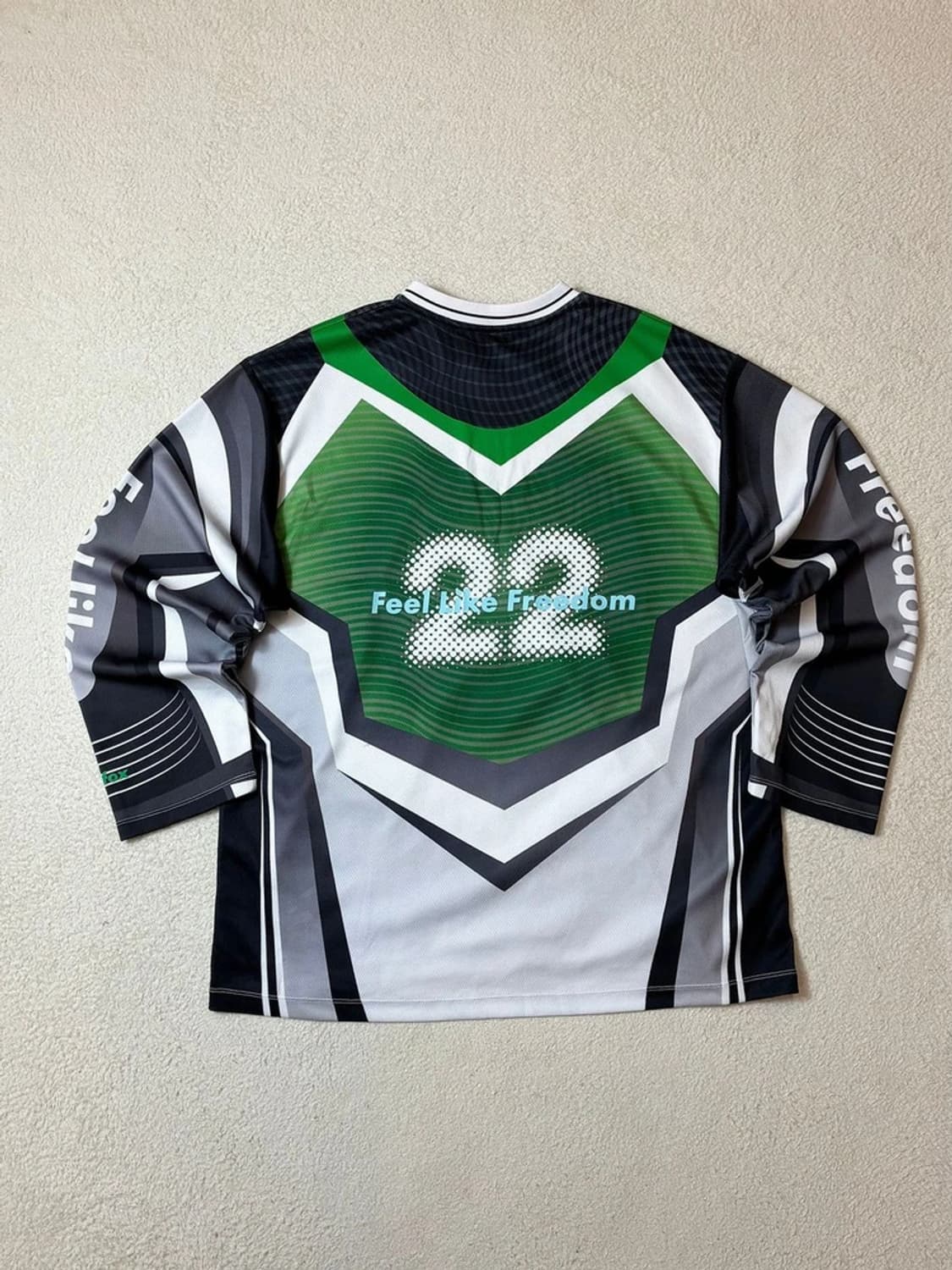 라라폭스 23ss 스포티 오버 롱 슬리브 져지 PN6879 상품이미지5