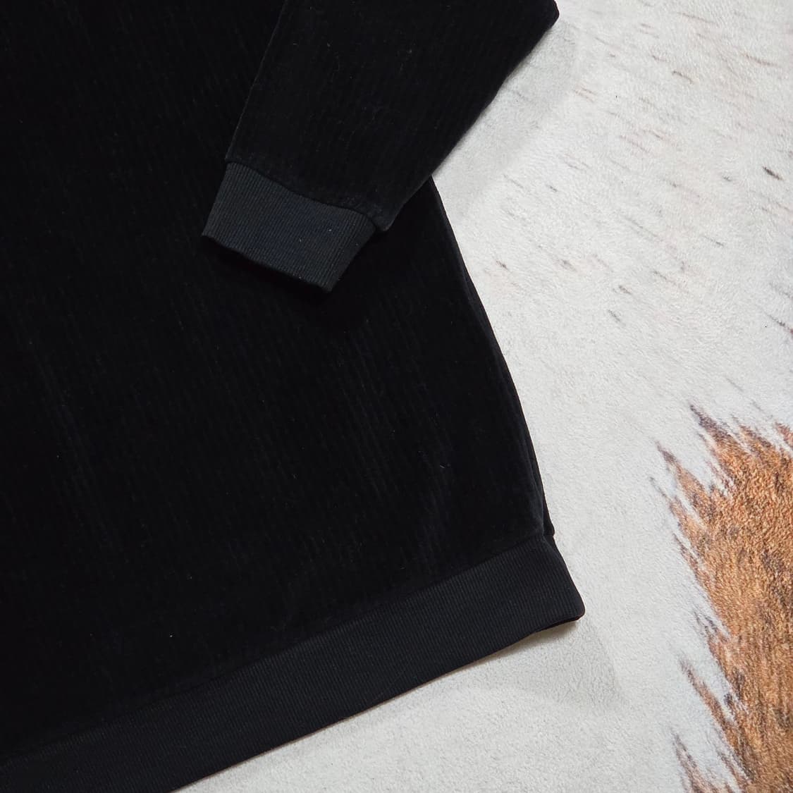 푸마 벨벳 블랙 후드티 상품이미지6