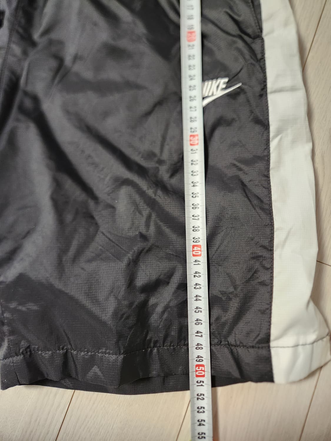 나이키 NSW 우븐 코어 트랙 쇼츠 반바지 사이즈M

오염 하자없이 깨끗 상품이미지10