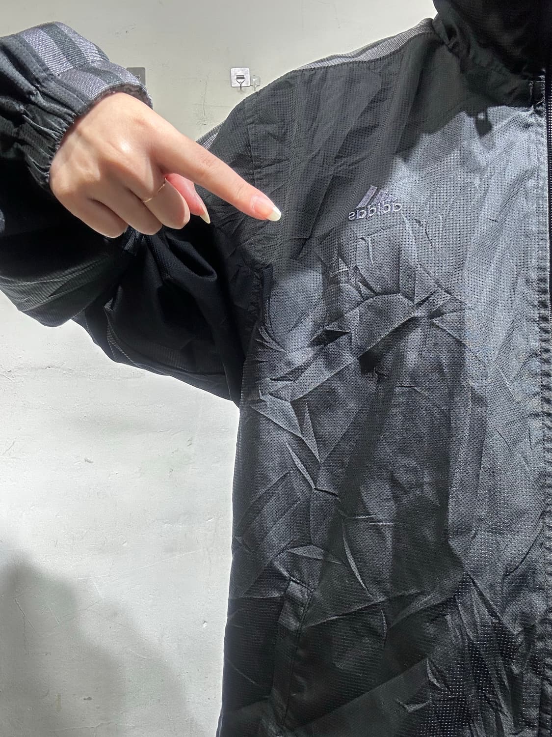 아디다스 블랙 그레이 삼선 오버핏 바람막이 자켓 M 상품이미지4