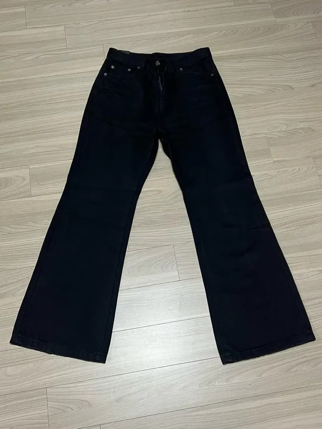 엔 아카이브 플레어 핏 수퍼 파인 치노 부츠컷 팬츠 블랙 상품이미지1