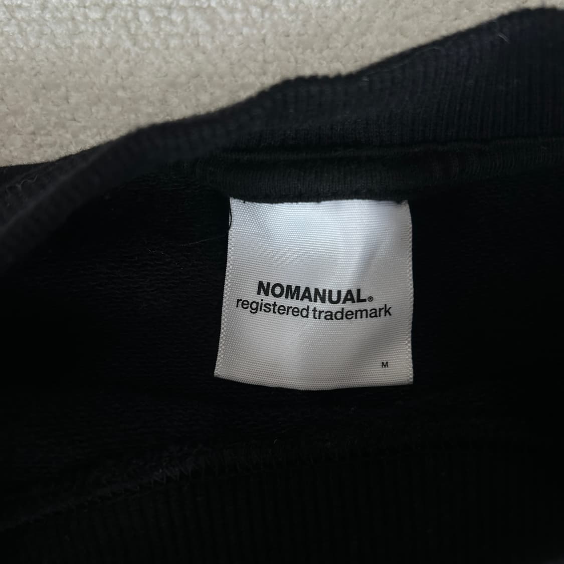 Nomanual 블랙 맨투맨  상품이미지2