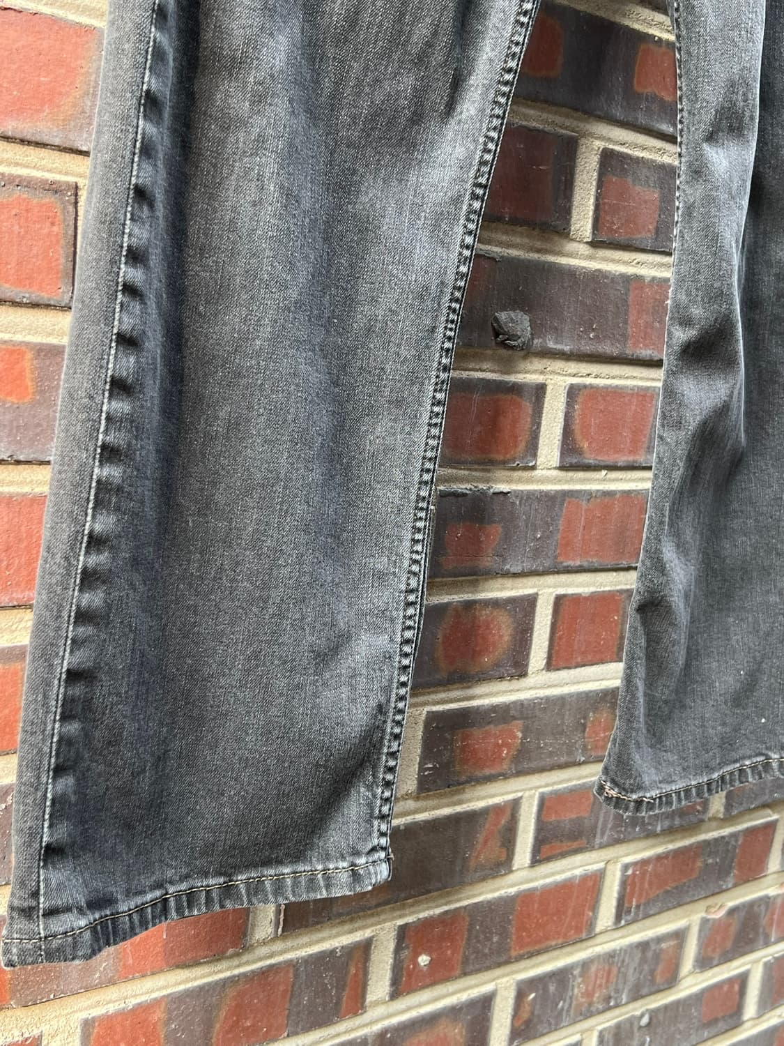 [30x30] 리바이스 569 흑청 루즈 스트레이트 데님 팬츠 상품이미지4