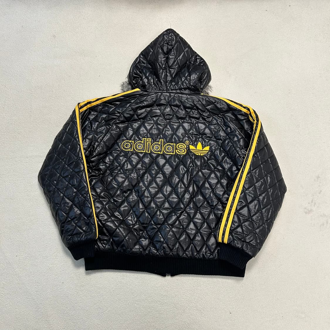 Adidas Oldschool Wolfjaw Trefoil padding 상품이미지5