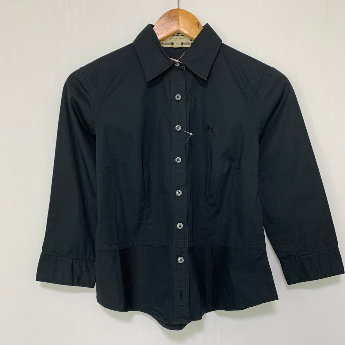 버버리 여성 7부소매 크롭 블랙 셔츠 XS 긱시크 빈티지 상품이미지2