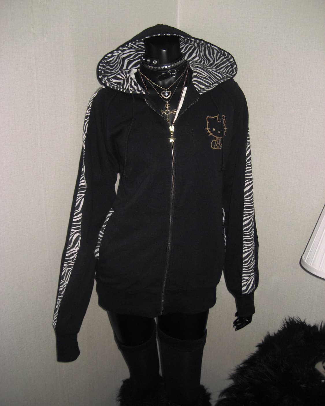 헬로키티 지브라 후드집업 오네갸루 펑크 상품이미지2
