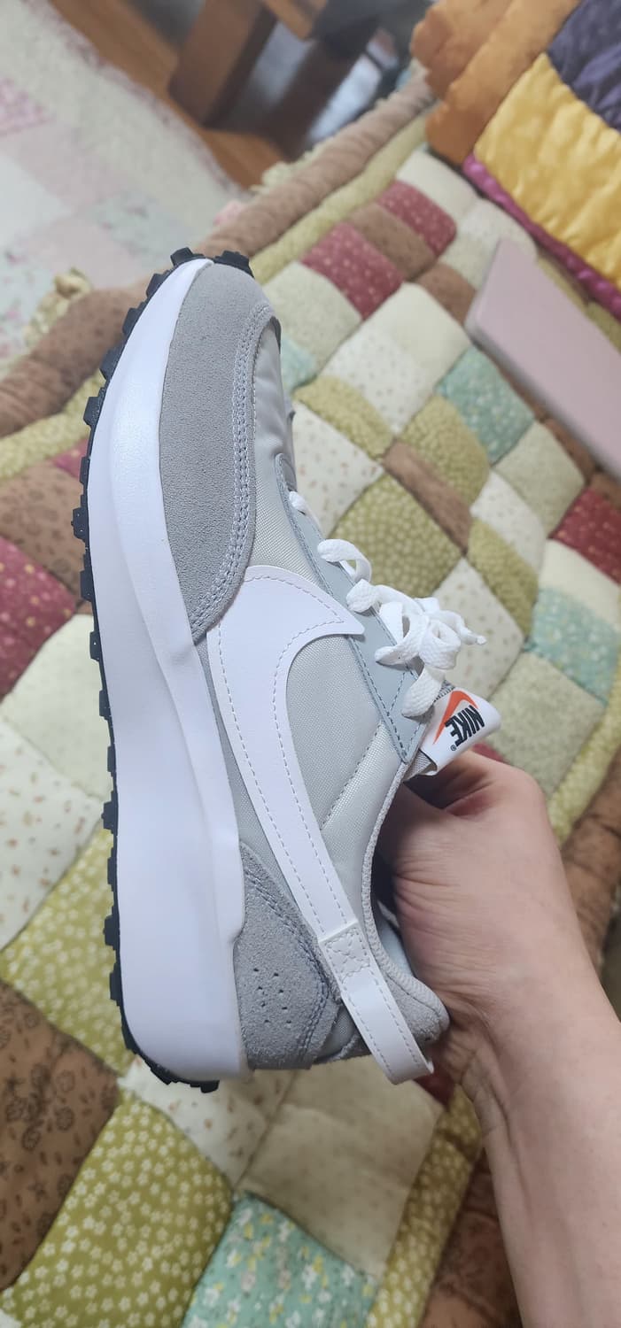 나이키 여성 와플 데뷰 운동화250 새거급 상품이미지3