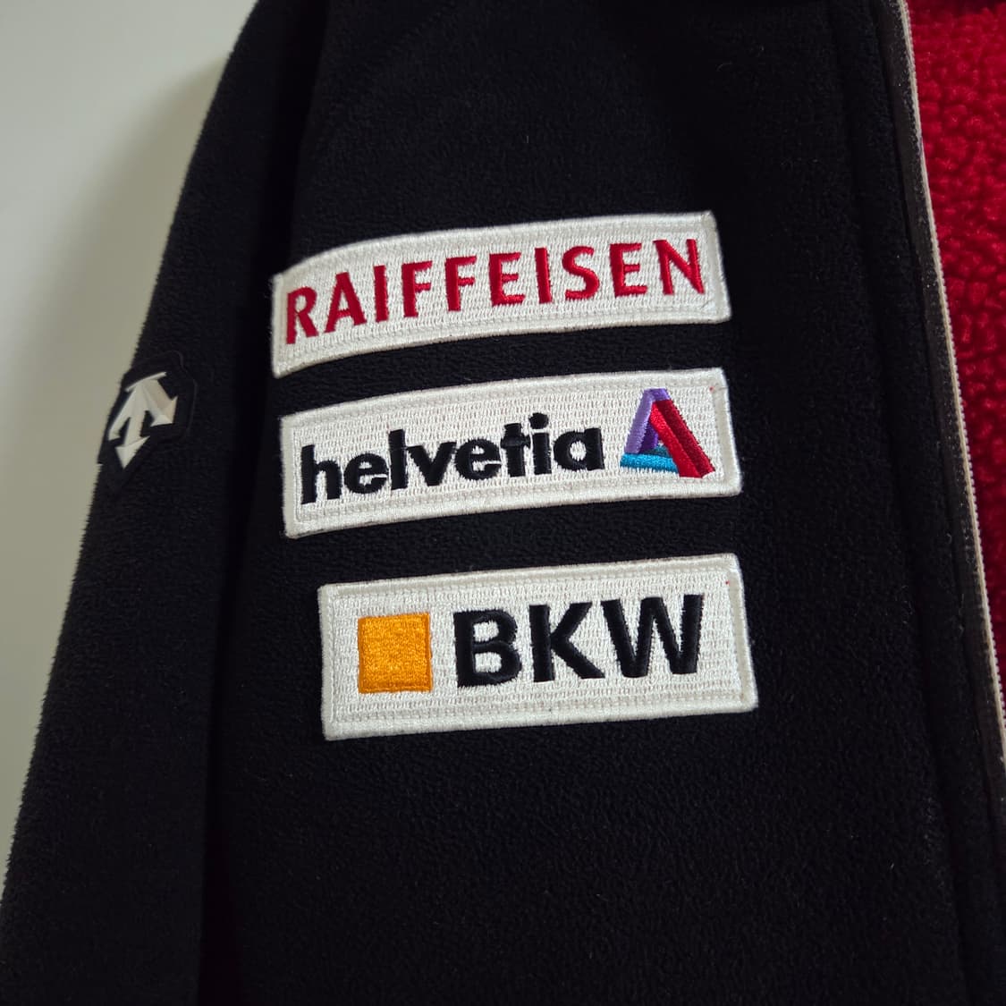 데상트 아우디 스키팀 블랙 후리스 여성 자켓 후드집업 상품이미지3