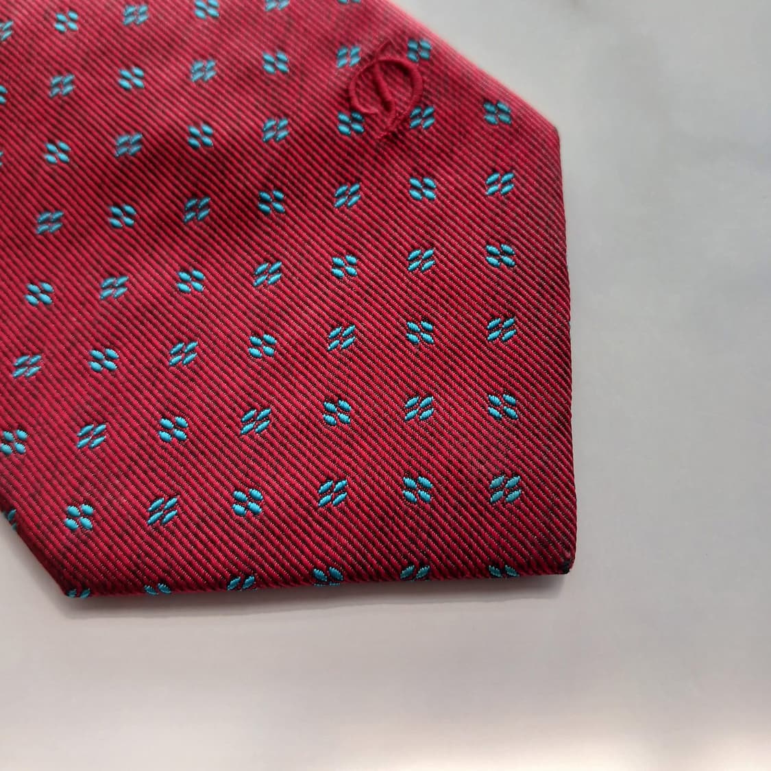 에스 티 듀퐁 실크 레드 패턴 슬림 넥타이 8cm A등급 A18360
 상품이미지7