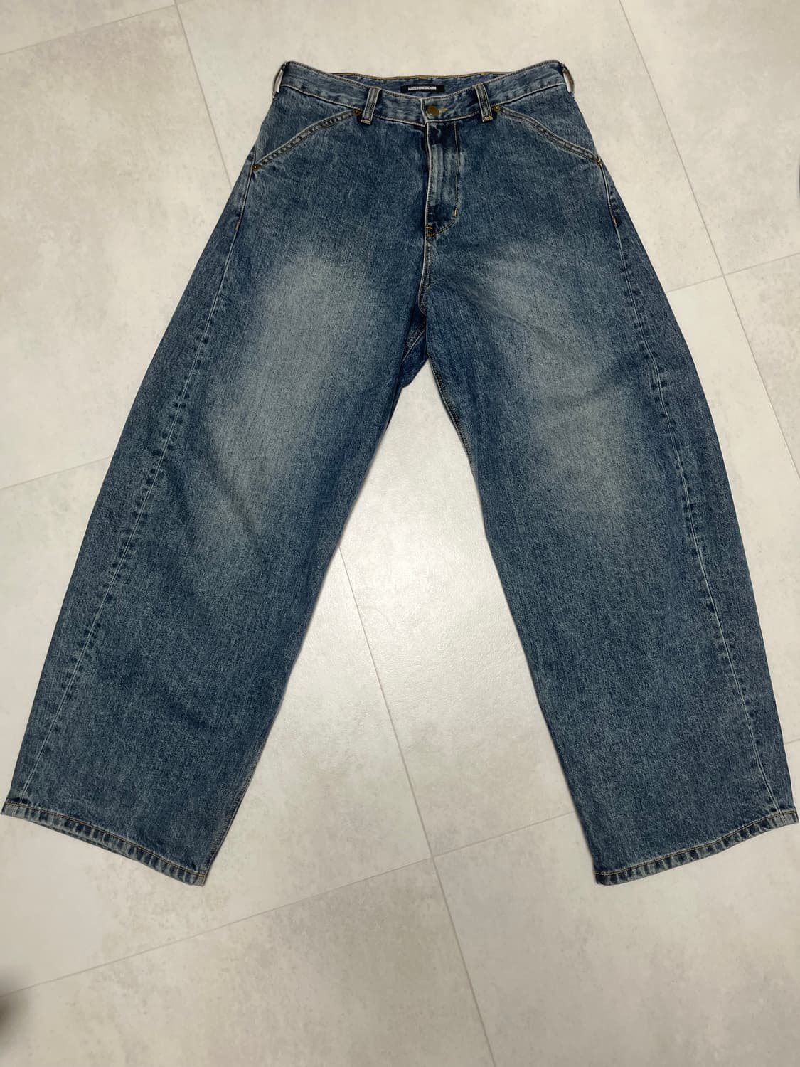 해칭룸 커브드 진  상품이미지1
