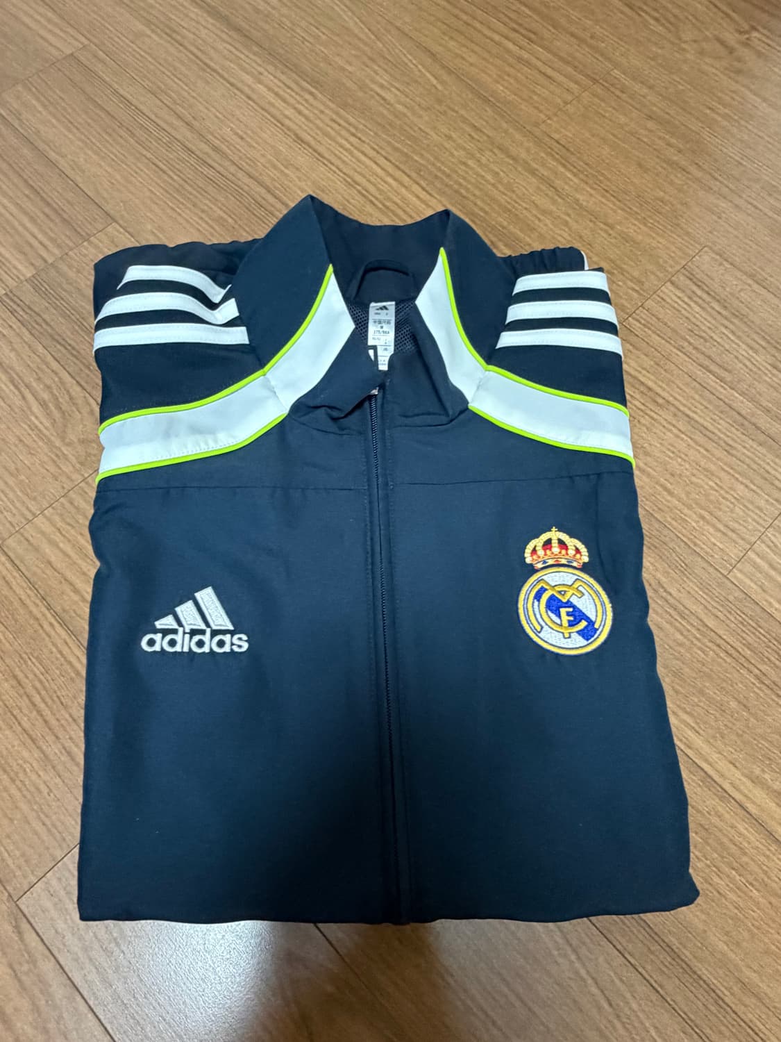 아디다스 레알마드리드 트랙탑 / M사이즈 상품이미지3