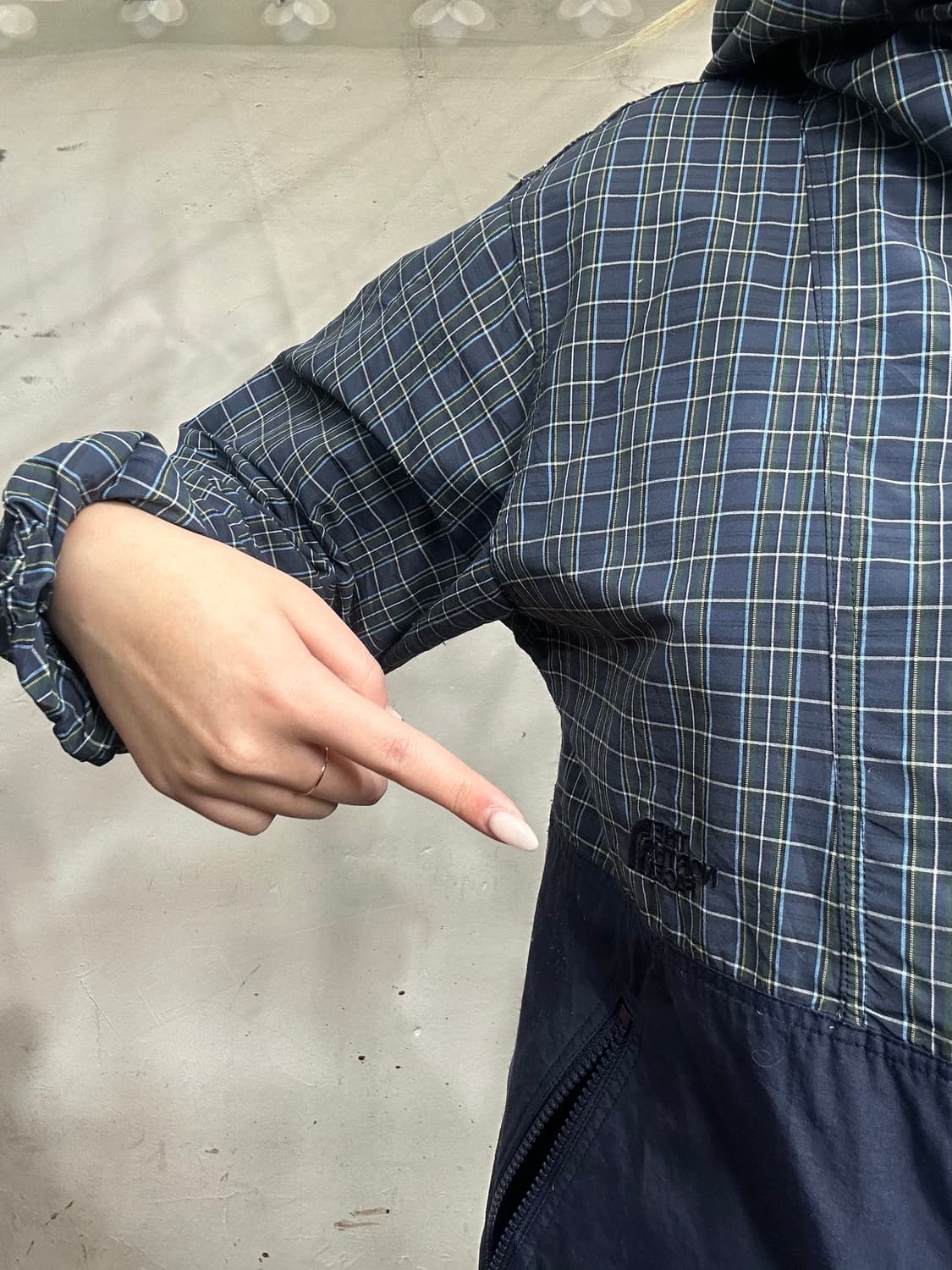 노스페이스 일본판 네이비 체크 후드 바람막이 올드스쿨 오버핏 트랙 자켓  상품이미지4