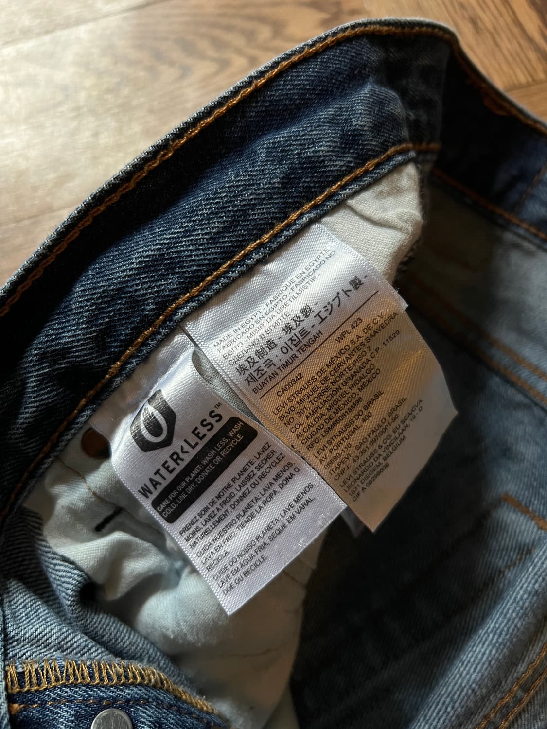 [34]리바이스 501 빈티지 페이딩 워싱 데님 팬츠 상품이미지8