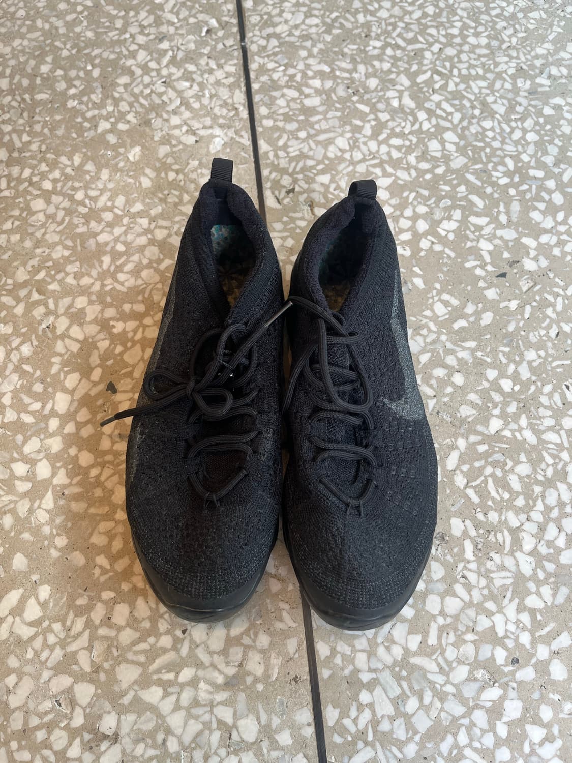 NIKE Black Flyknit Sneakers 상품이미지2