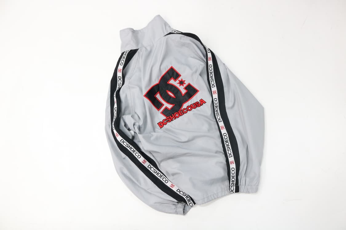 DC SHOES 디씨슈즈 90s 빈티지 사이드 라인 로고 웜업 자켓 상품이미지2