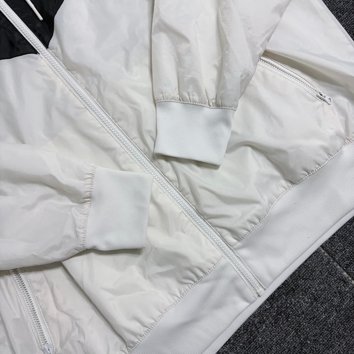 나이키 윈드러너 바람막이 상품이미지2