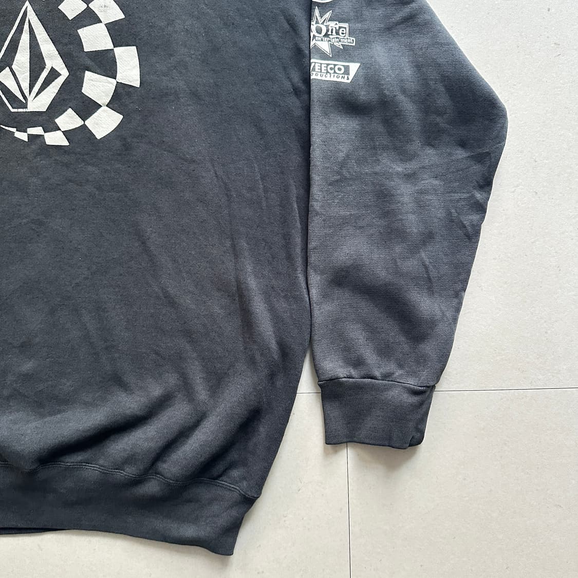 90s 볼컴(VOLCOM) 올드스쿨 레이싱 프린트 스웻셔츠 (M) 상품이미지3